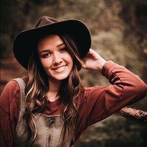 Meet your Posher, Sydney